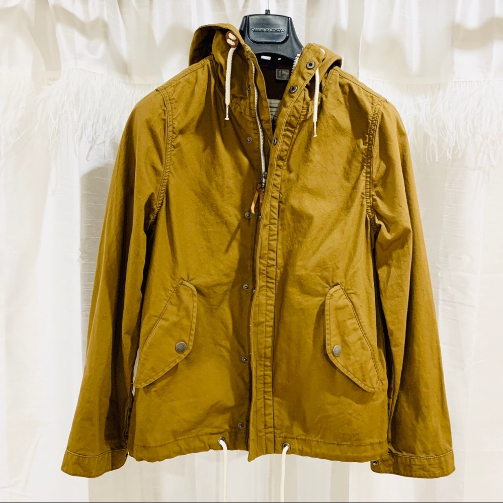 H&M Men’s Hooded Lightweight Jacket in Mustard